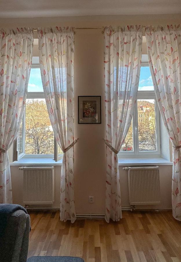 Apartment Bohemia Karlovy Vary Exterior photo